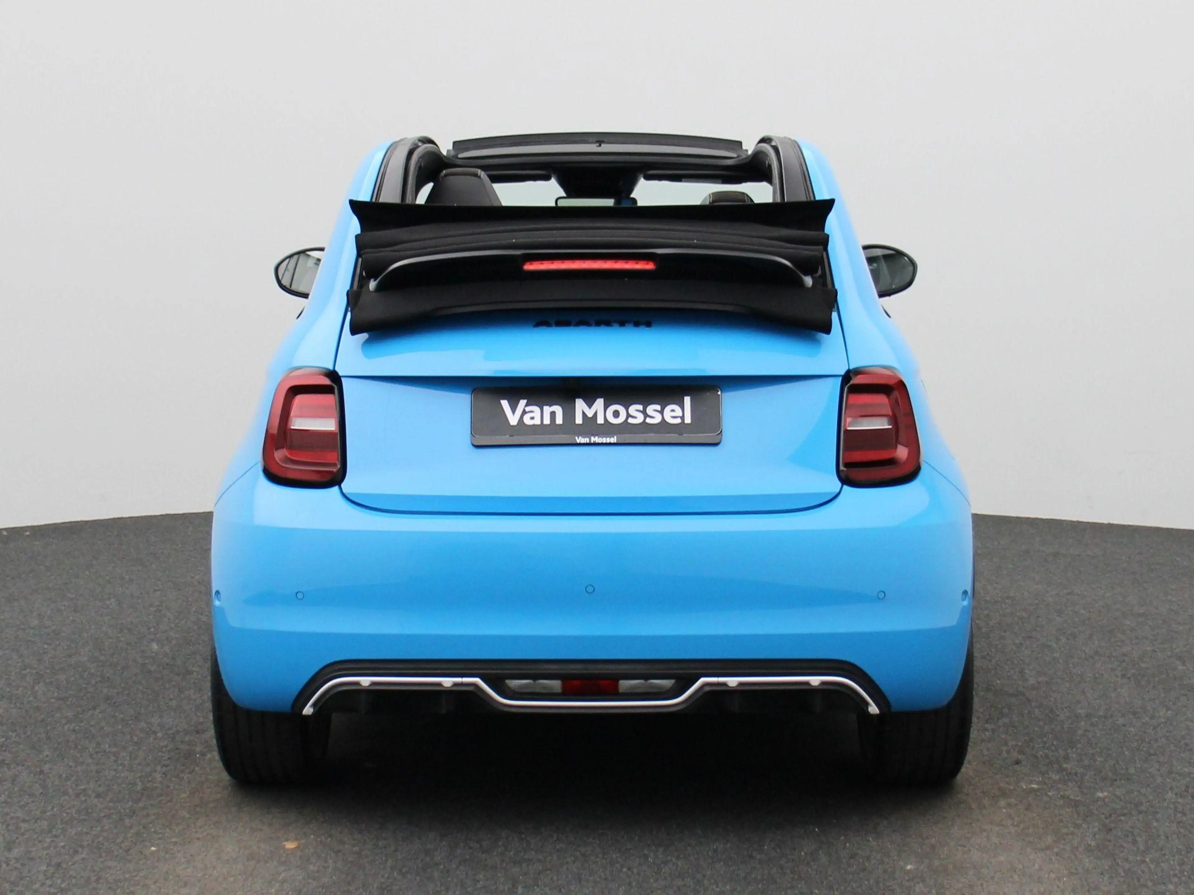 Fiat 500C Abarth Scorpionissima 42 kWh | Cabrio | Apple Carplay / A — photo 6
