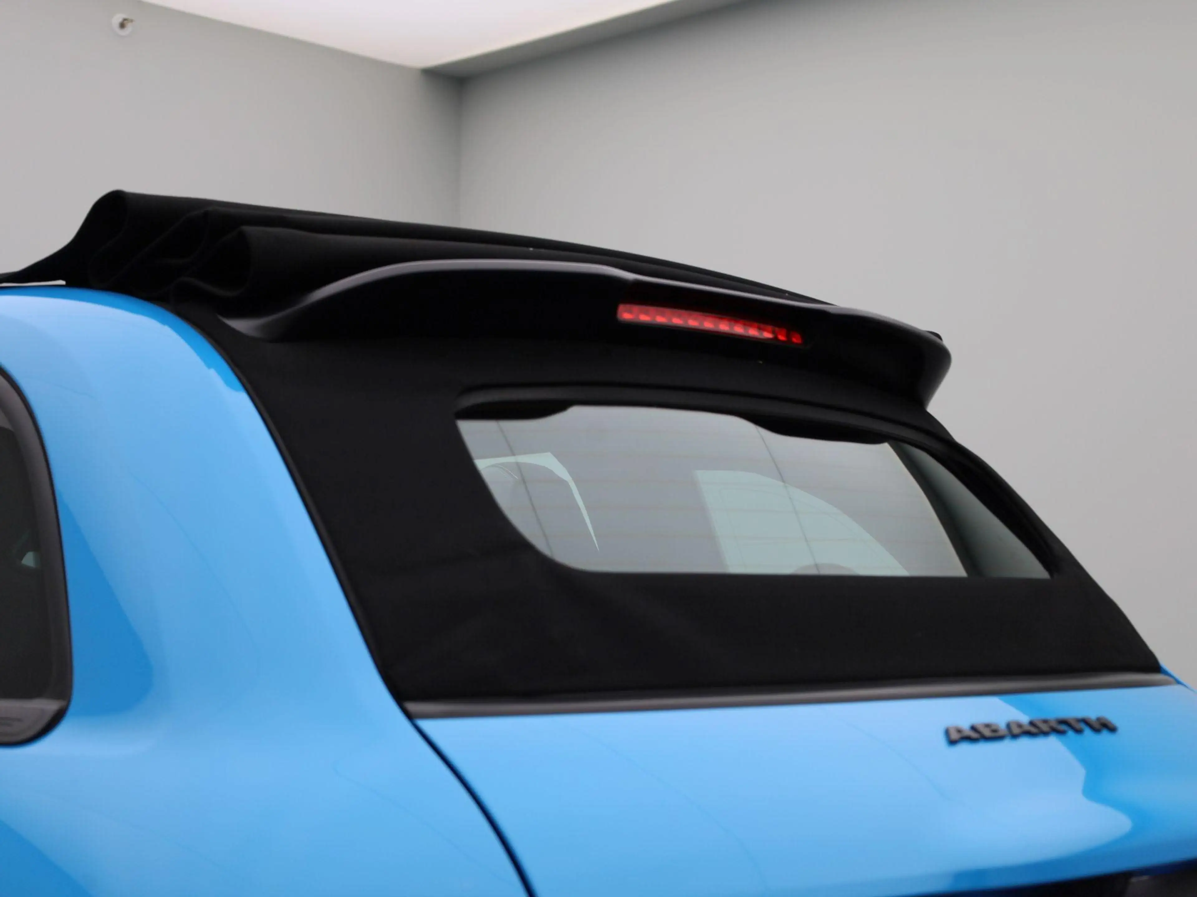 Fiat 500C Abarth Scorpionissima 42 kWh | Cabrio | Apple Carplay / A — photo 15