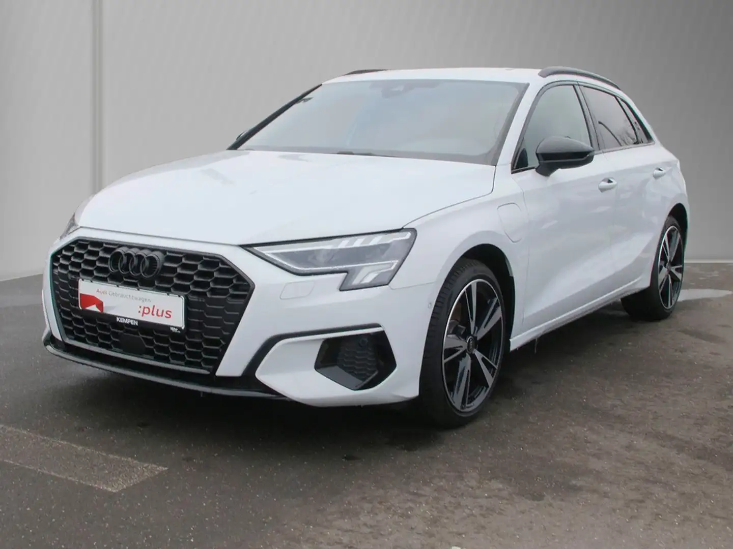 Audi A3 Sportback 40 TFSI e 18" ASL NAVI+VC advanced Weiß - 2