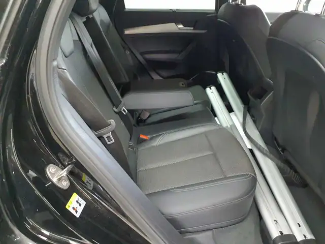Audi Q5 view 14