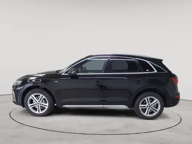 Audi Q5 view 6