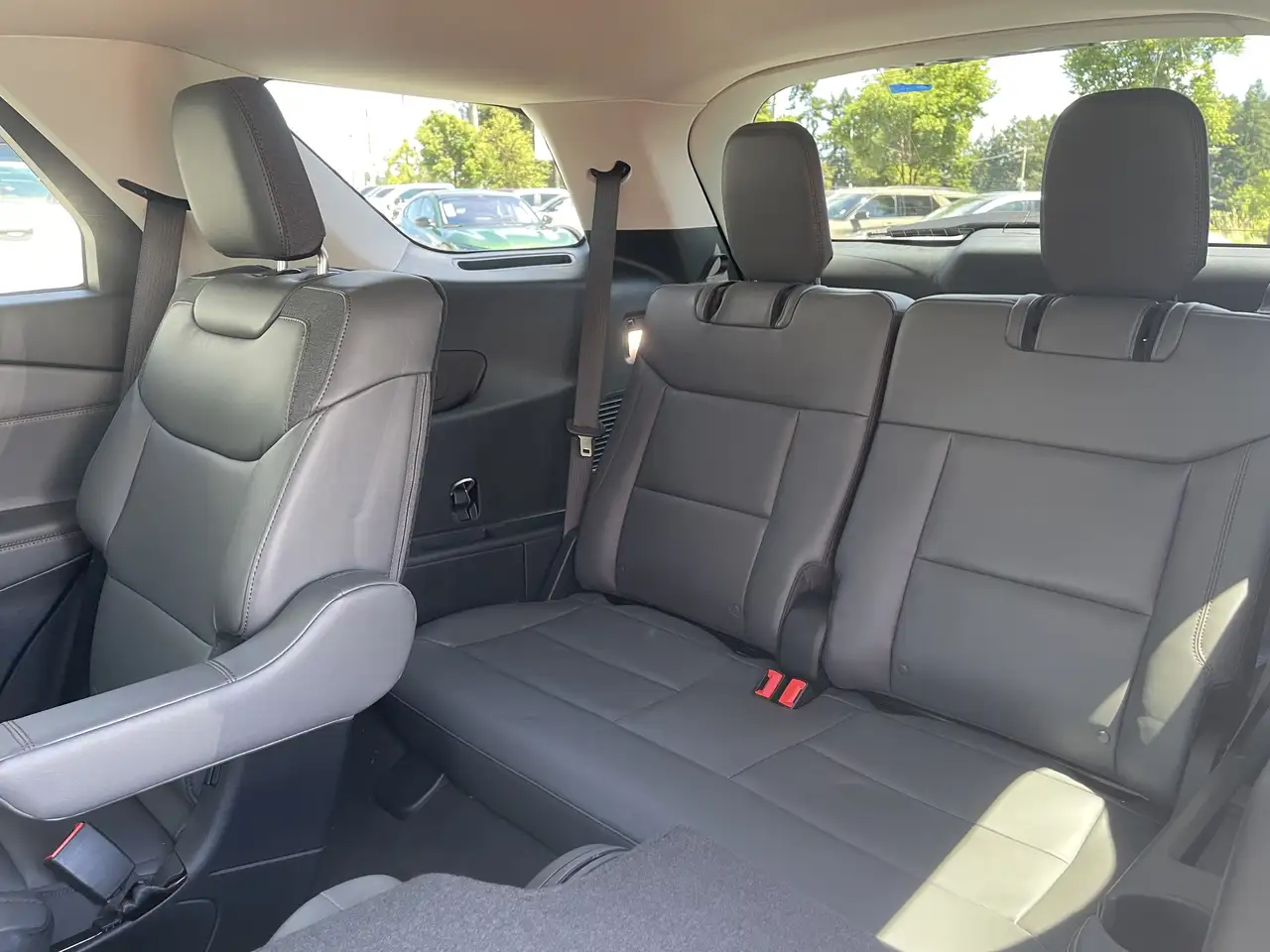 Ford Explorer photo Ford Explorer