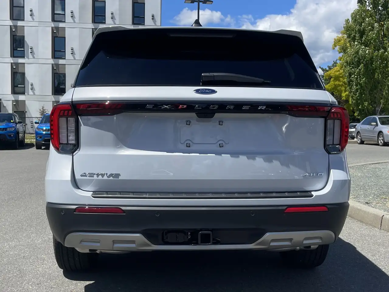 Ford Explorer photo Ford Explorer