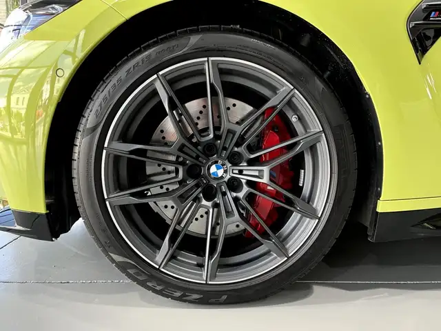 BMW M4 view 11