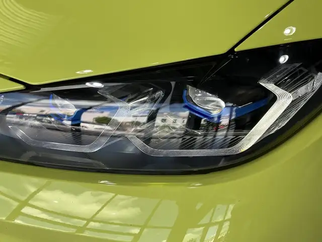 BMW M4 view 14