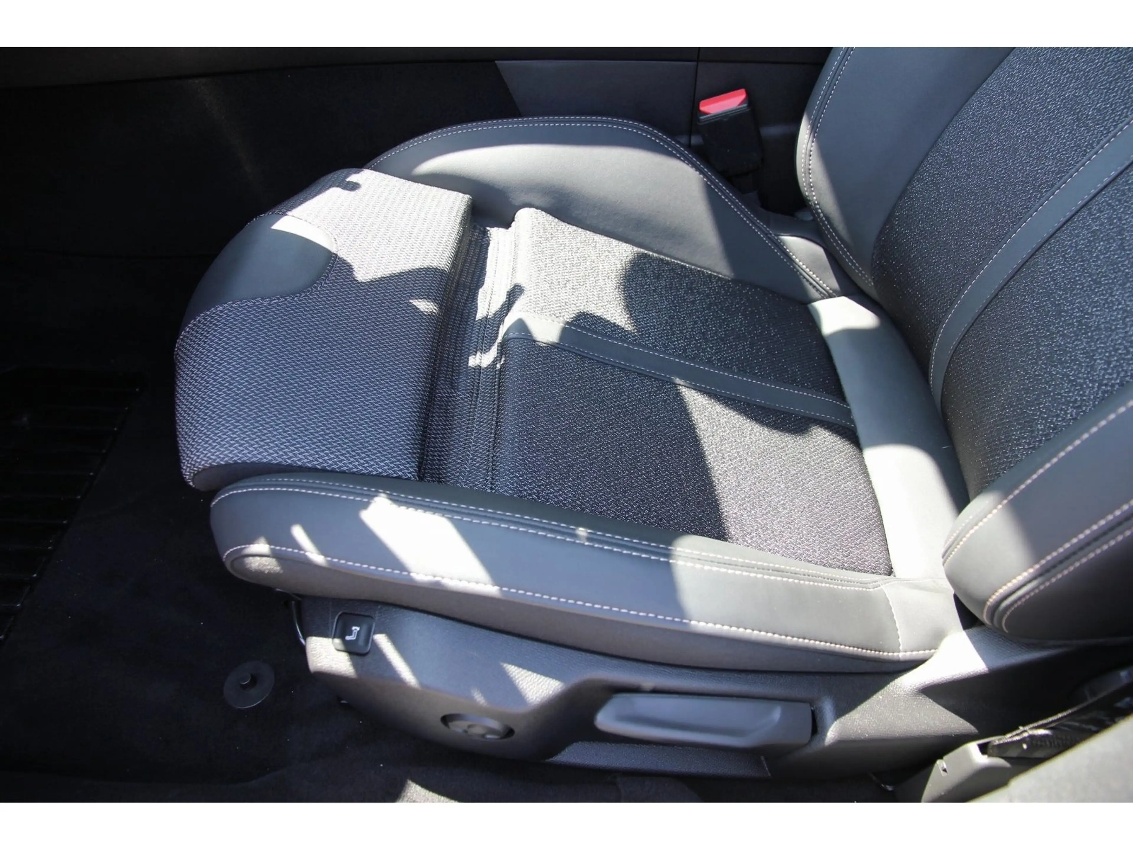 Peugeot 508 SW Allure Pack HDi 130 EAT8 Carplay Navi — photo 13