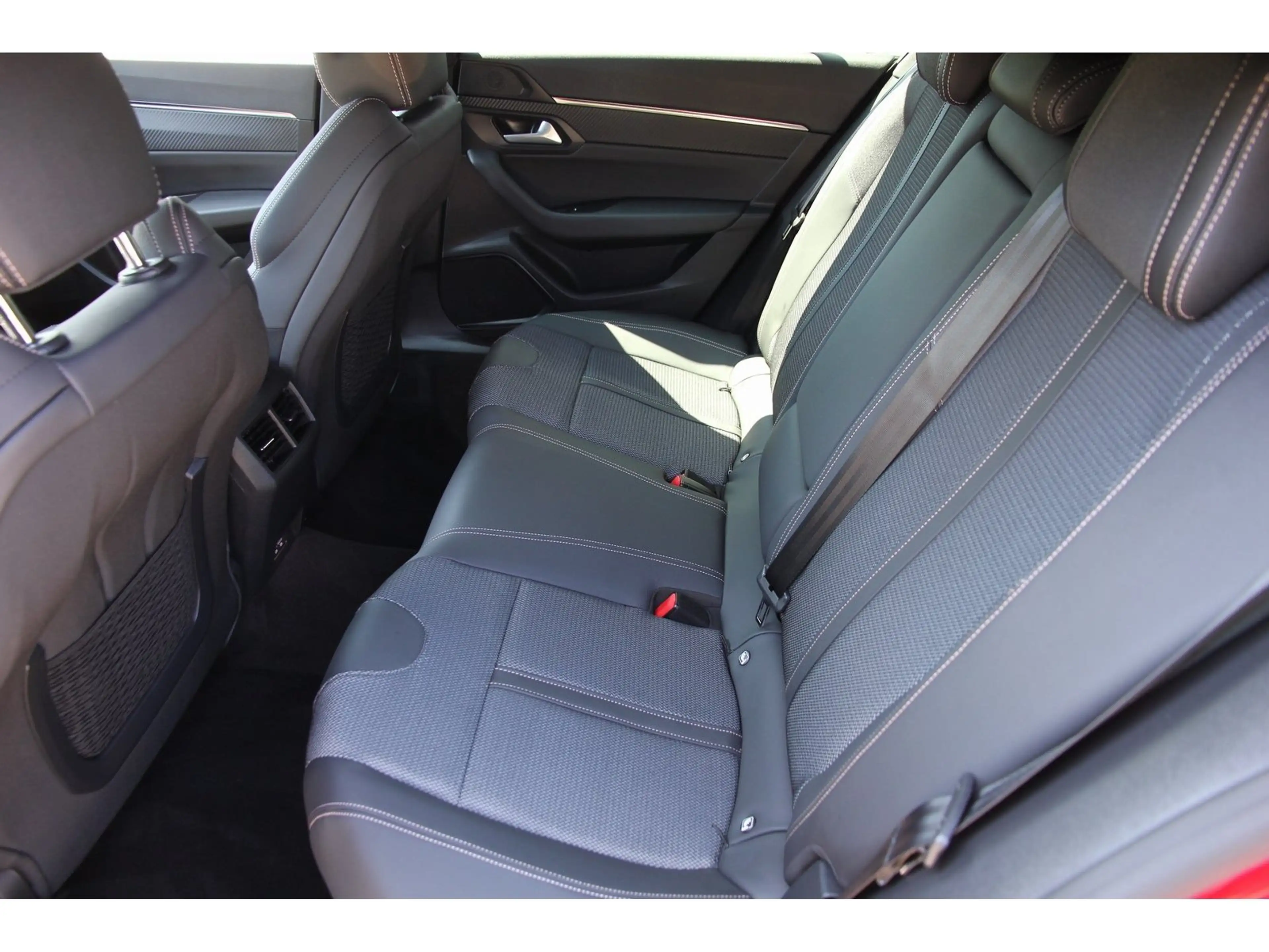 Peugeot 508 SW Allure Pack HDi 130 EAT8 Carplay Navi — photo 9