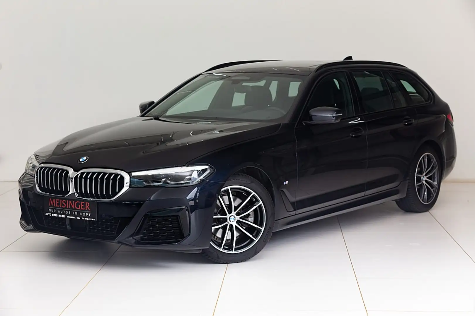 BMW 520 d 48 V Touring xDrive Aut. Schwarz - 1