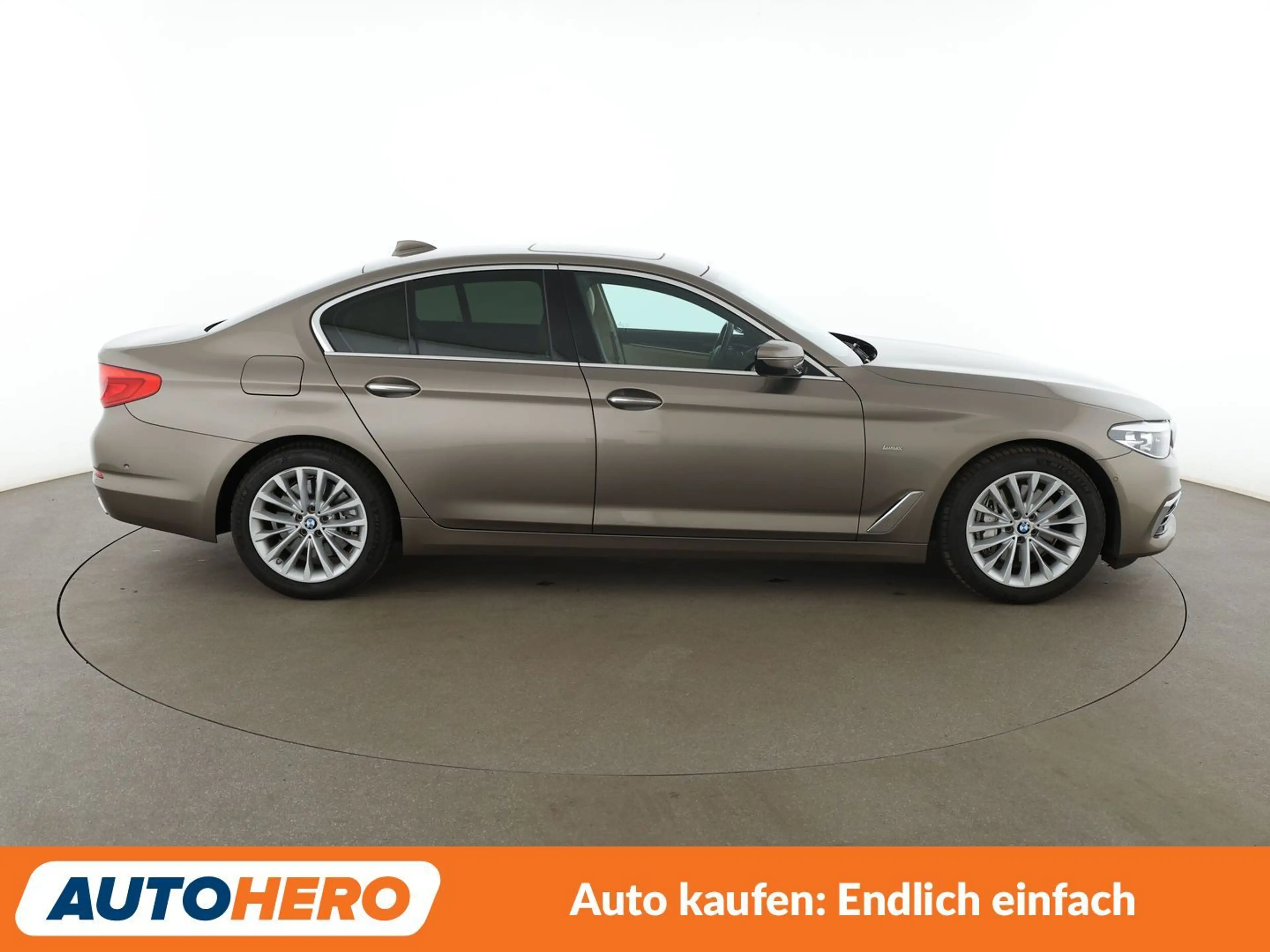 BMW 540 i Luxury Line Aut.*NAVI*PDC*TEMPO*SHZ* — photo 7