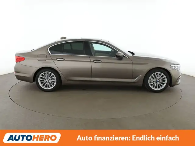 BMW 5 Series view 7