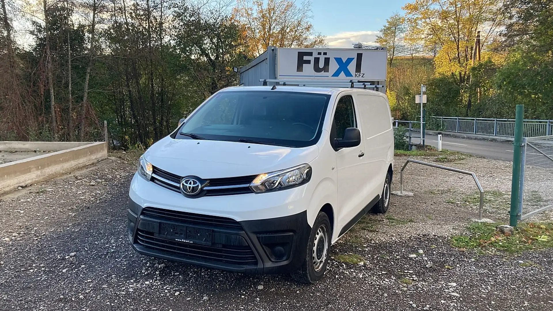 Toyota Proace Pro Ace 2,0 D-4D 120 L1 Weiß - 1