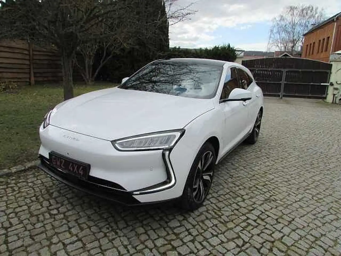 Seres Seres 5 EV 530 km Ultimate Executive Luxury High Performa Weiß - 1