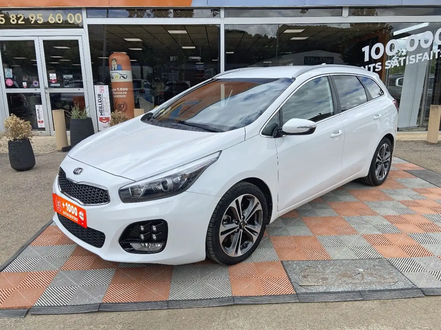 Kia Ceed SW / cee'd SW 1.6 CRDi 136 BV6 GT LINE Blanc - 1