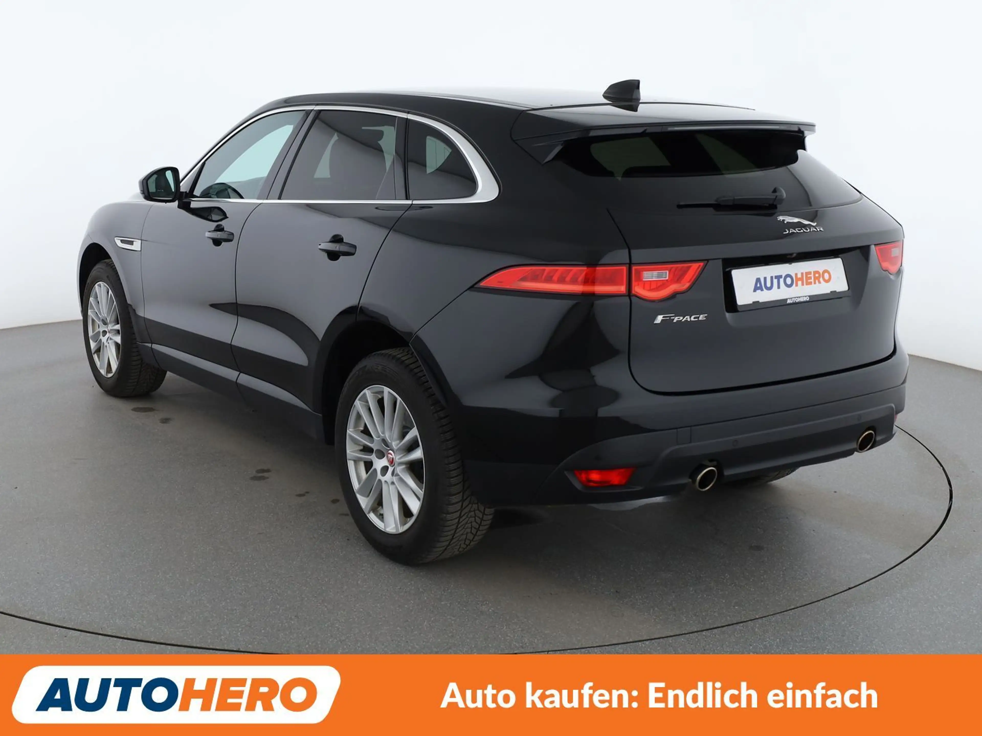 Jaguar F-Pace 30d Portfolio AWD Aut.*NAV*TEMP*CAM*PDC*SHZ*AHK* — photo 4
