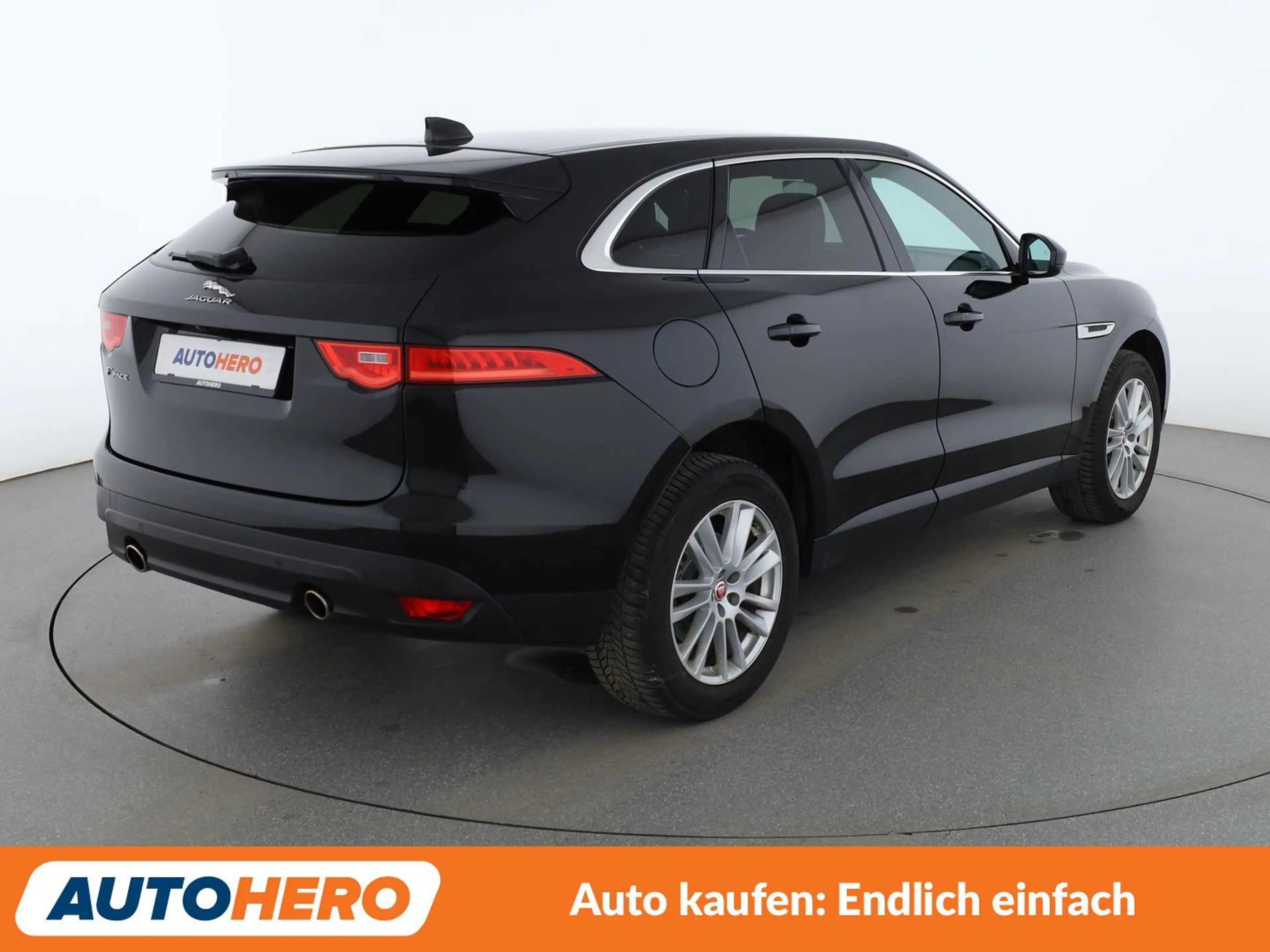 Jaguar F-Pace 30d Portfolio AWD Aut.*NAV*TEMP*CAM*PDC*SHZ*AHK* — photo 6