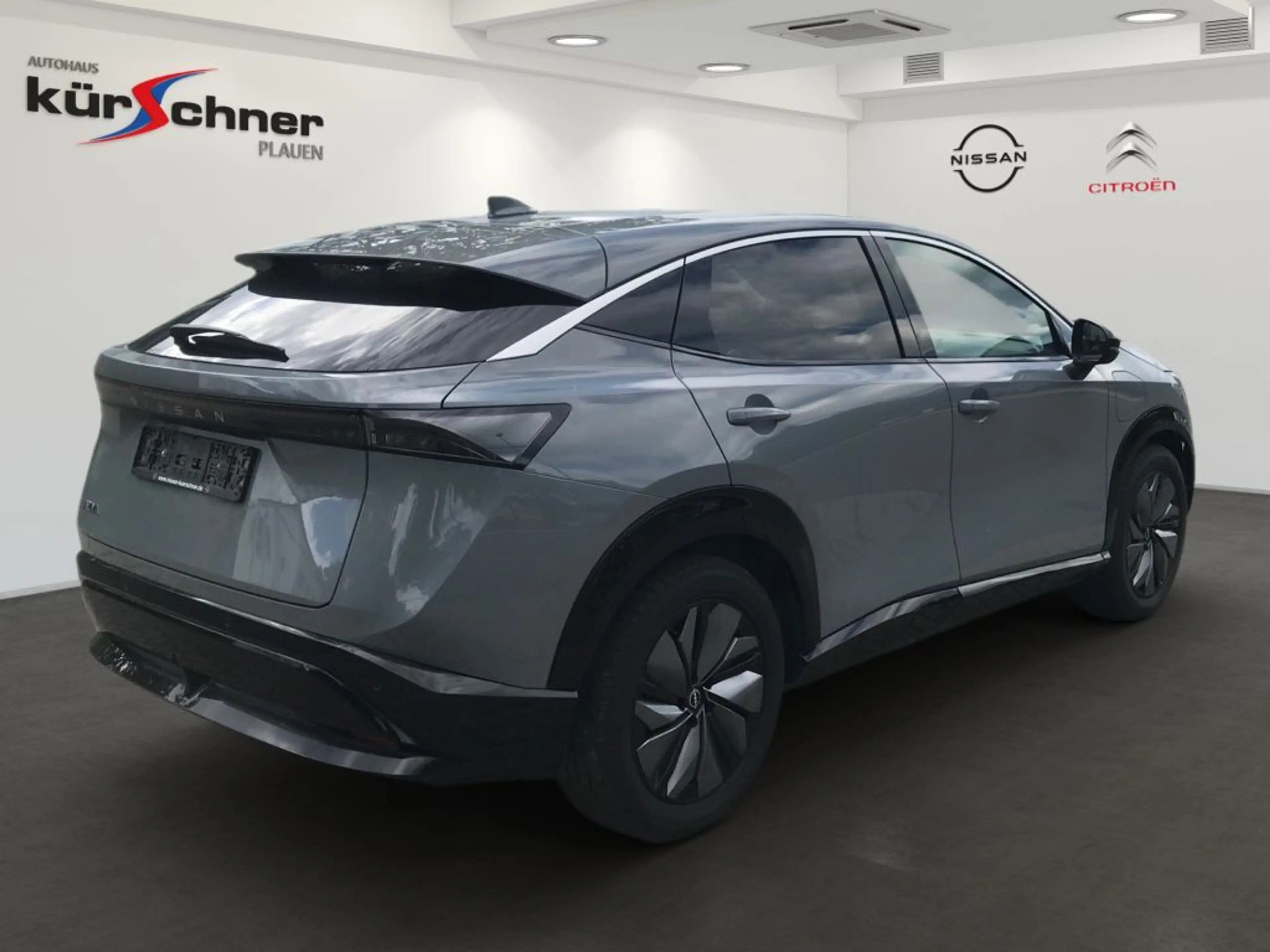 Nissan Ariya 63 kWh 22kw OBC — photo 3