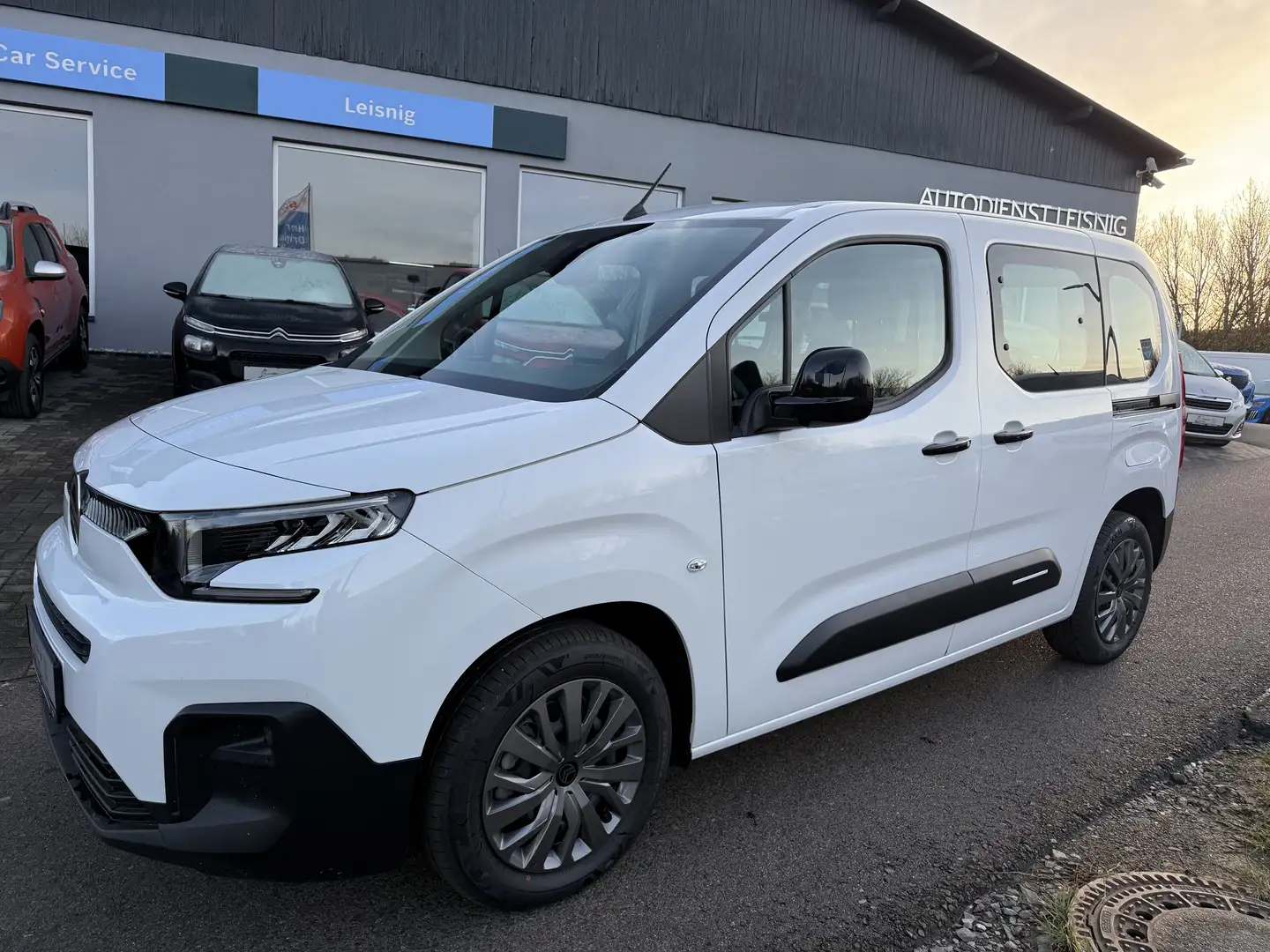 Citroen Berlingo Berlingo 1.2 PureTech 110 M Plus Kamera PDC DAB L Weiß - 2