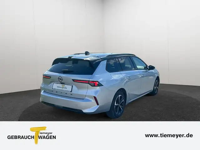 Opel Astra view 5