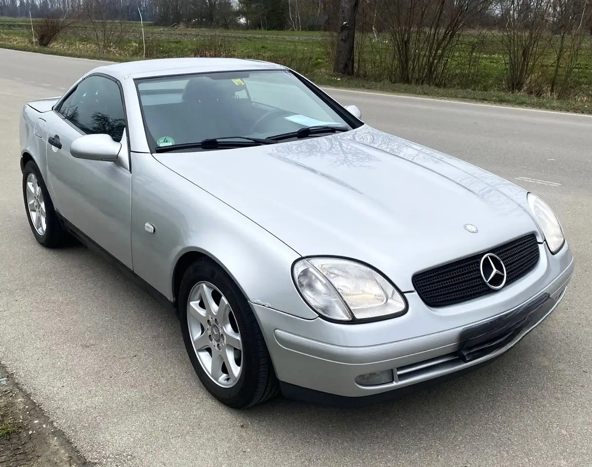 Mercedes-Benz SLK 230