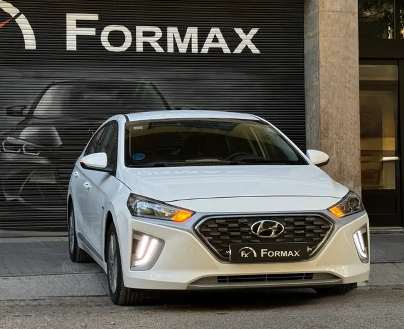 Hyundai IONIQ PHEV 1.6 GDI Klass Blanc - 1