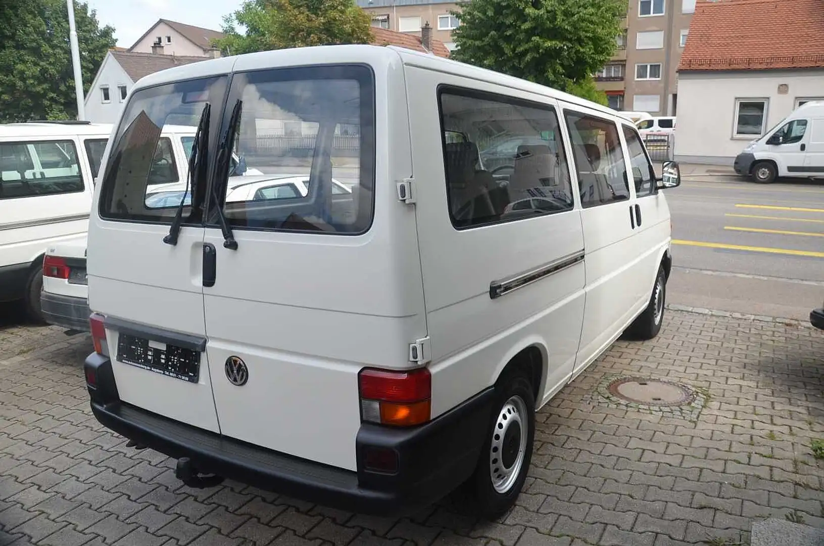 Volkswagen T4 Bus Kombi 2,4D, langer Radstand Weiß - 2