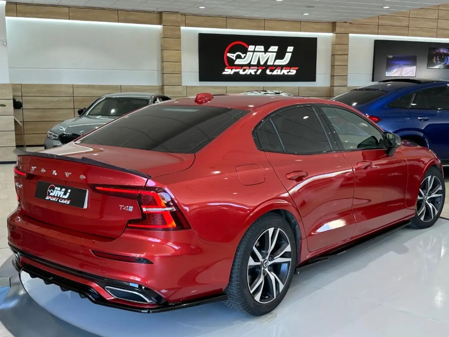 Volvo S60 T4 R-Design Aut. Burdeos - 2