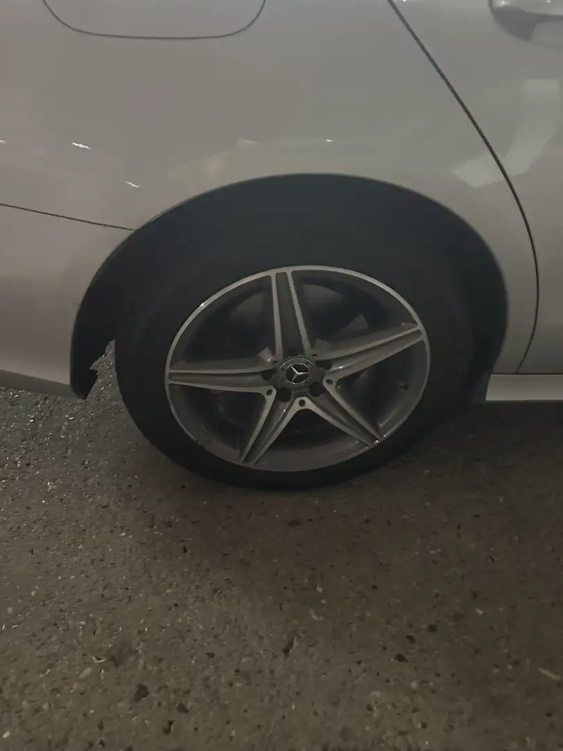 Mercedes-Benz E 300 Classe E 300 9G-Tronic Sportline Argent - 1