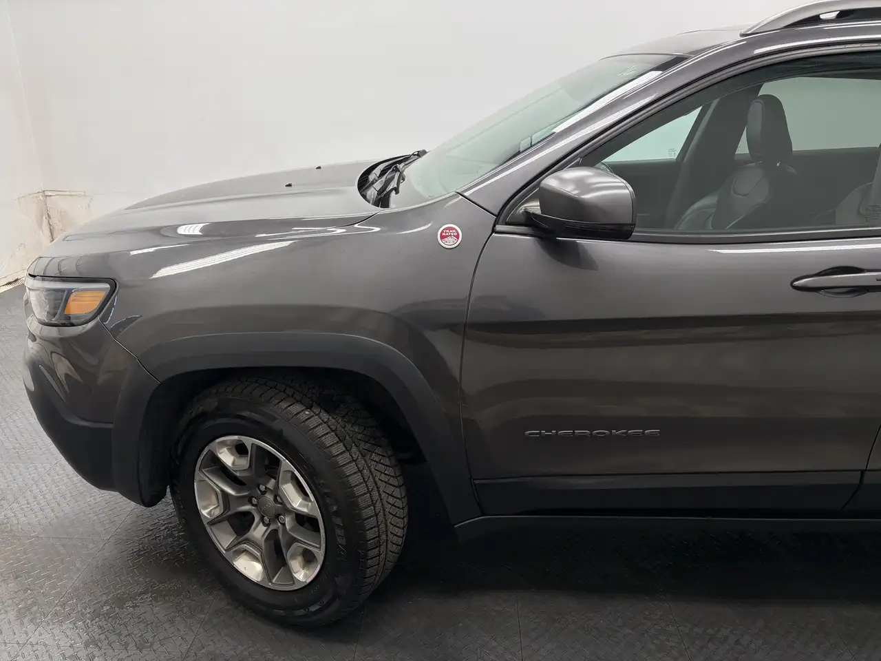 Jeep Cherokee снимка Jeep Cherokee