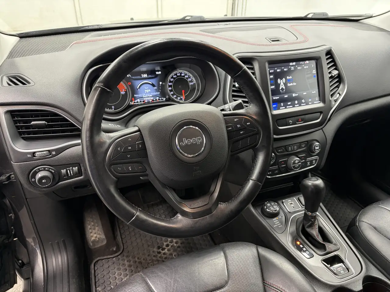 Jeep Cherokee снимка Jeep Cherokee