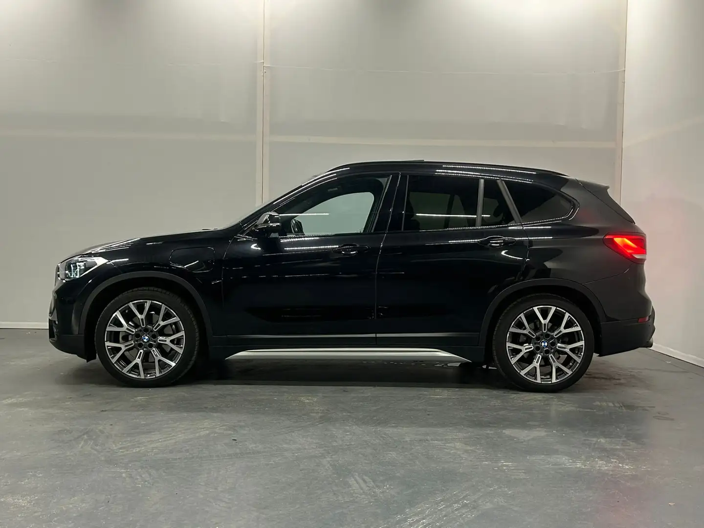 BMW X1 xDrive25e eDrive Edition Noir - 2