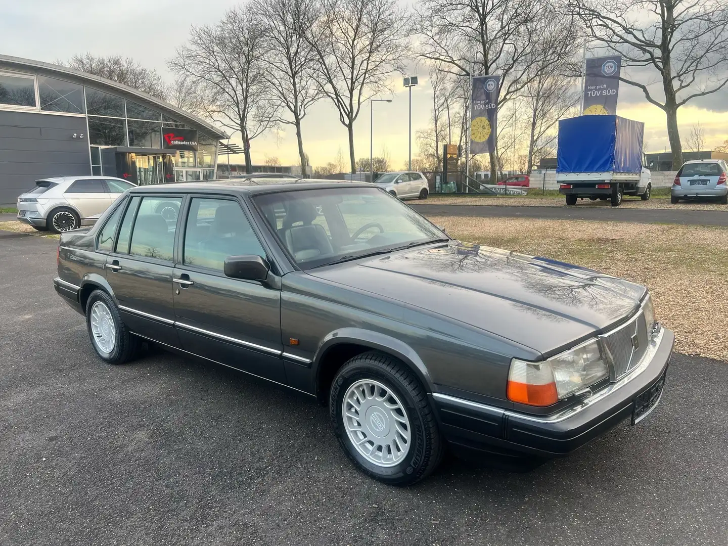 Volvo 960 Executive Gris - 1