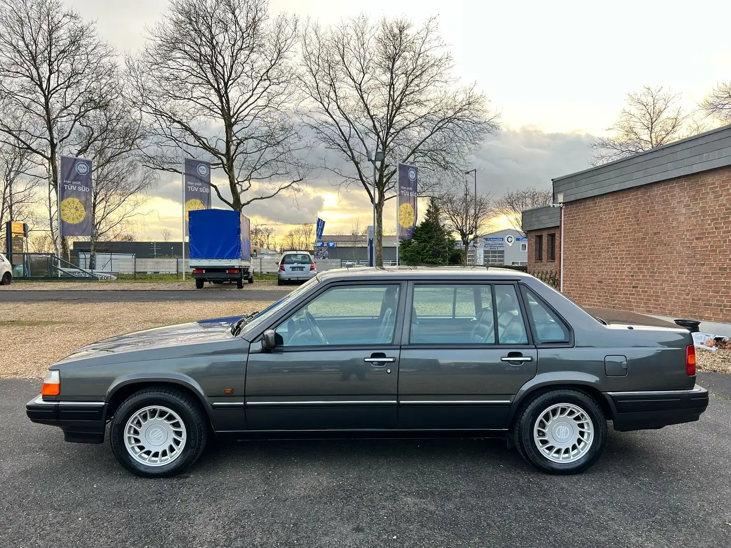 Volvo 960 Executive Gris - 2
