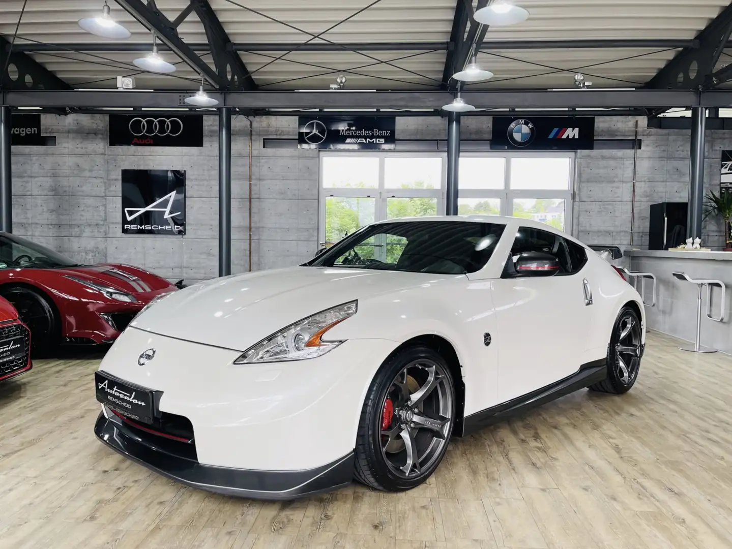 Nissan 370Z Nismo*D.AUTO*BOSE*KAMERA*BI-XENON* Weiß - 1