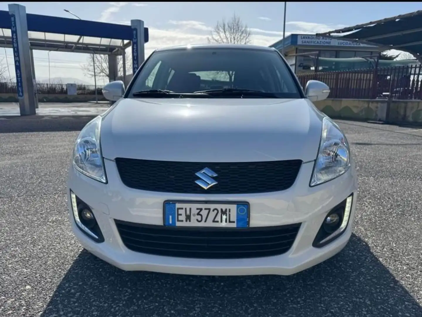 Suzuki Swift Swift V 2013 5p 1.2 vvt B-Cool Blanc - 1