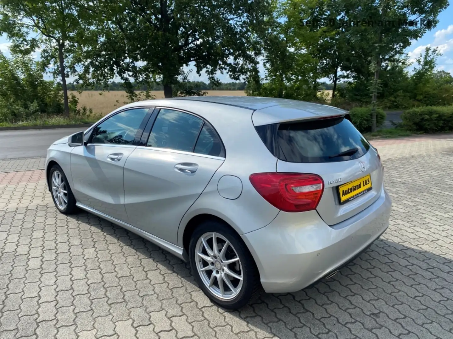 Mercedes-Benz A 180 Klasse BlueEfficiency,Bi Xenon,SH,PDC,Alus,Allwett Zilver - 2