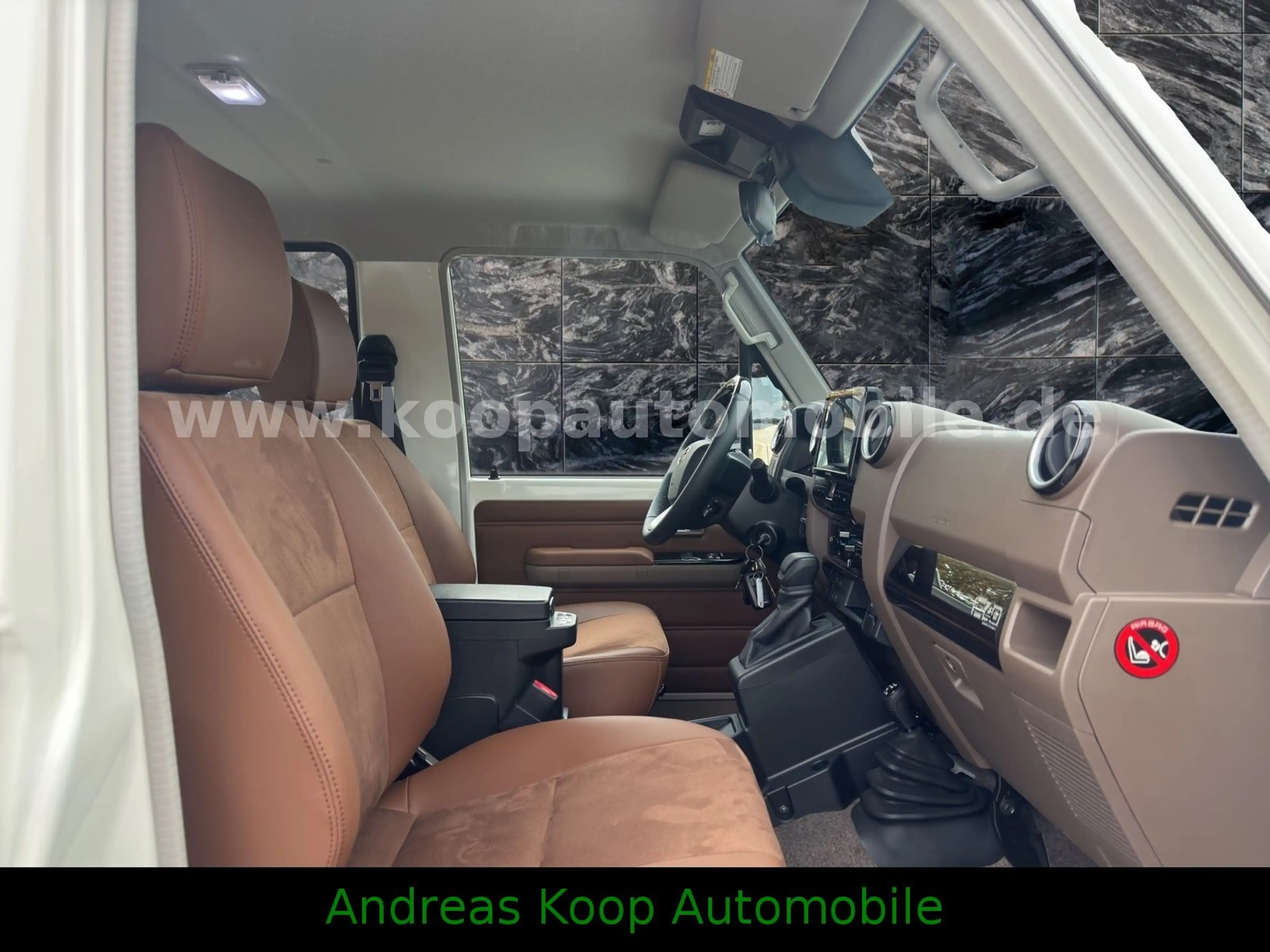 Toyota Land Cruiser GRJ 71 LX-Z Autom LED Leder SOFORT — photo 5
