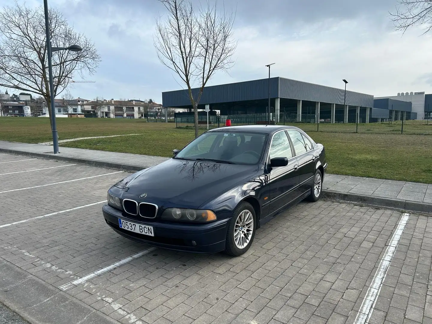 BMW 525 525i Mavi - 1