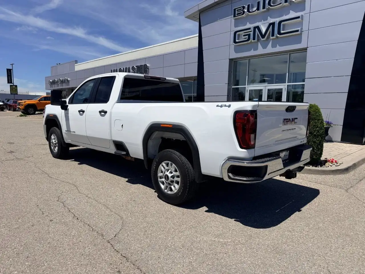 GMC Sierra 2500HD снимка GMC Sierra 2500HD