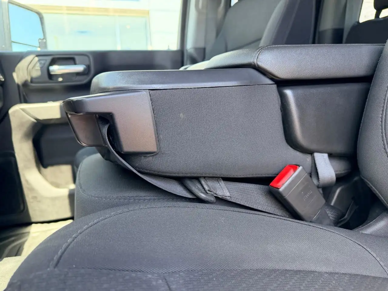 GMC Sierra 2500HD снимка GMC Sierra 2500HD