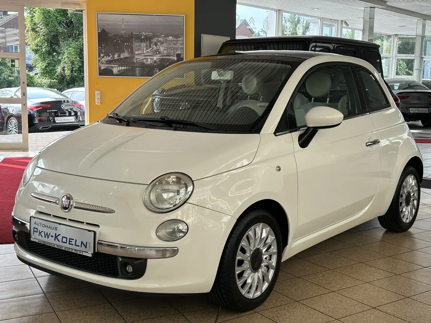 Fiat 500 1.2 Lounge Automatik*PANO*PTS*BLUE&ME*KLiMA* Weiß - 1