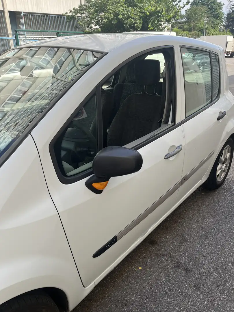 Renault Modus 1.2 16V Confort Dynamique - 2