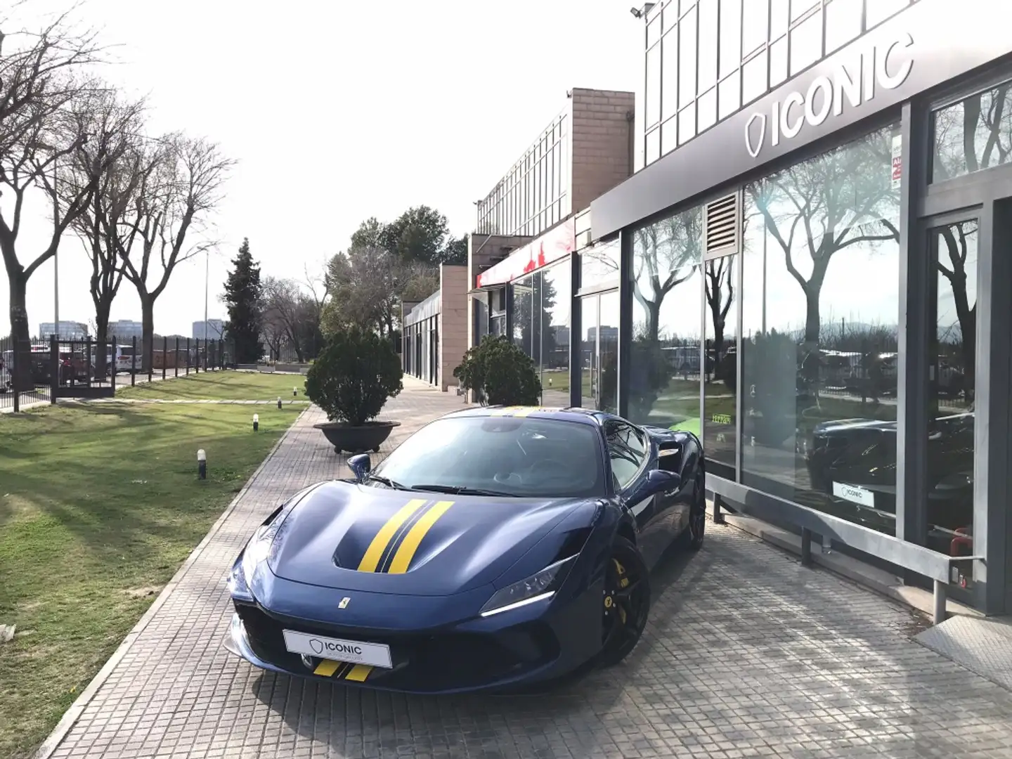 Ferrari F8 Tributo Modrá - 1
