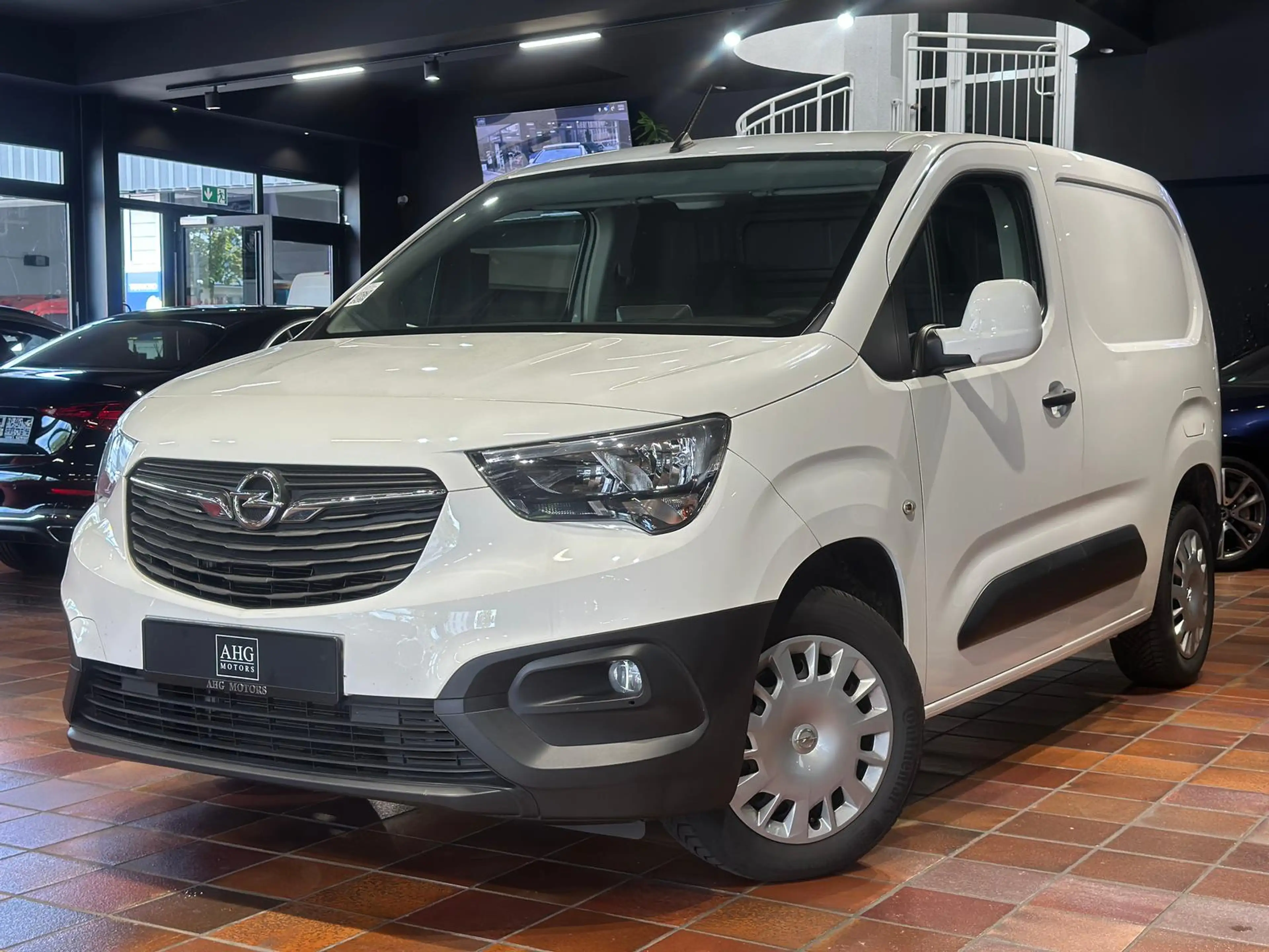 Opel Combo CARGO 1.5 D EDITION TEMPO NAVI SITZHZG PDC
