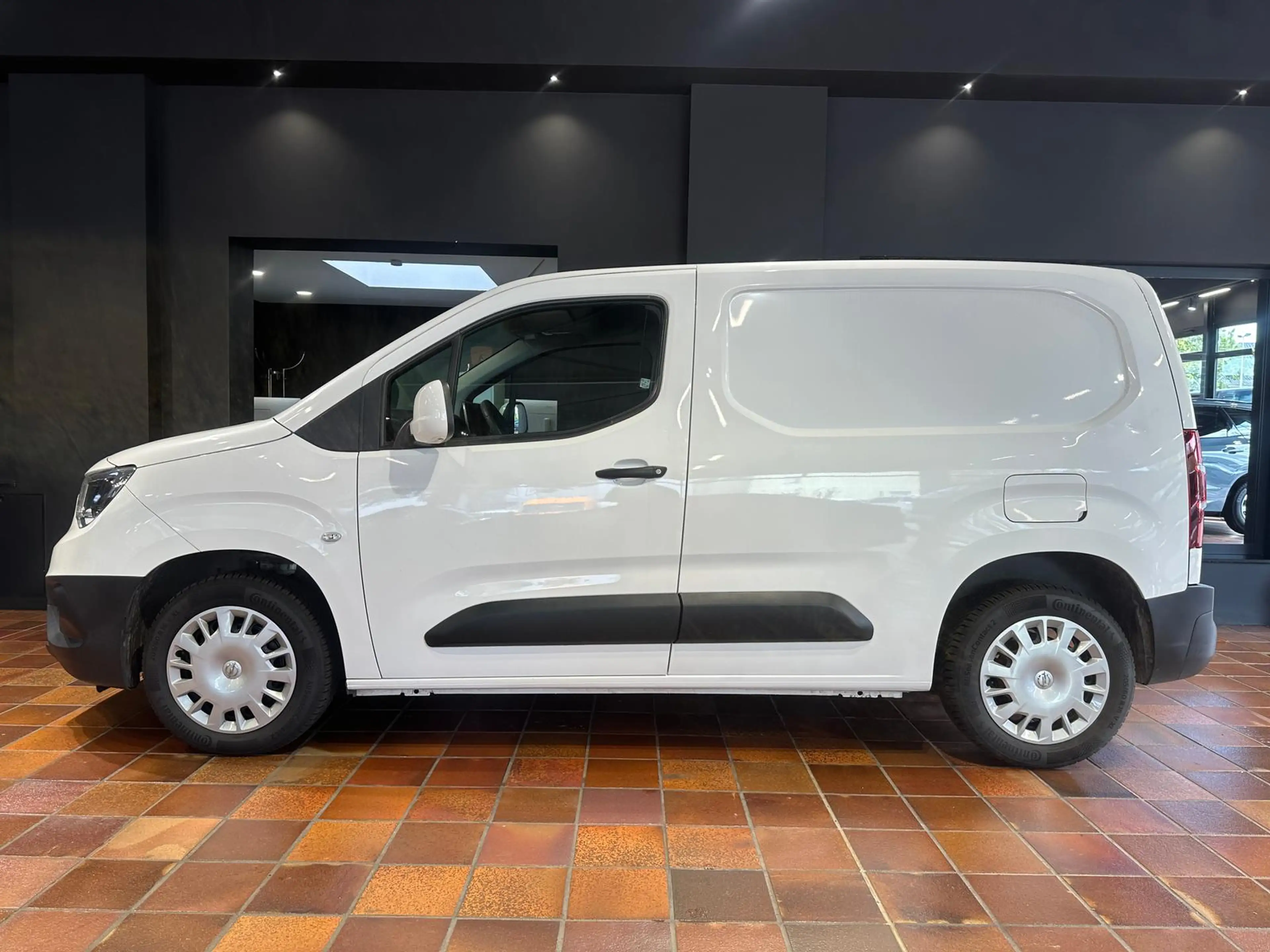 Opel Combo CARGO 1.5 D EDITION TEMPO NAVI SITZHZG PDC — photo 8