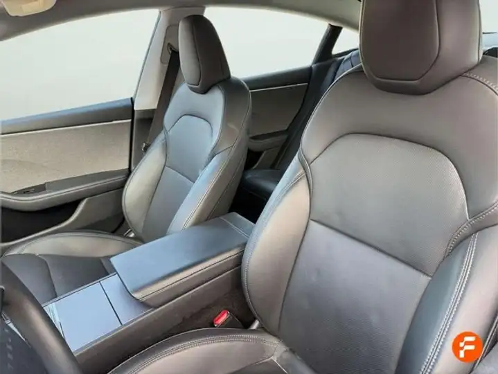 Tesla Model 3 2023, foto 19