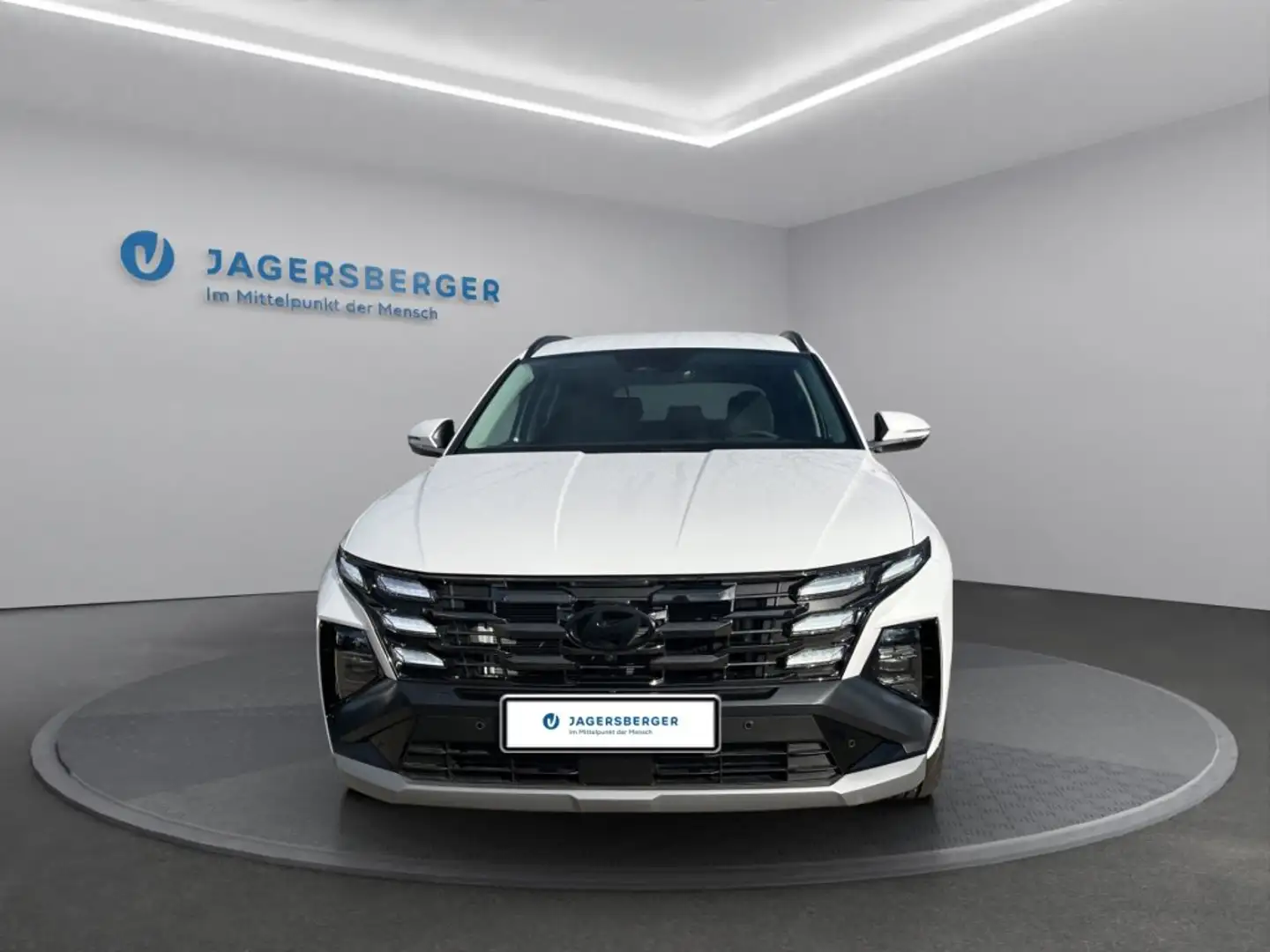 Hyundai TUCSON NX4 Comfort Line 1,6 T-GDi HEV 4WD AT t7hc2-P22/23 Weiß - 2
