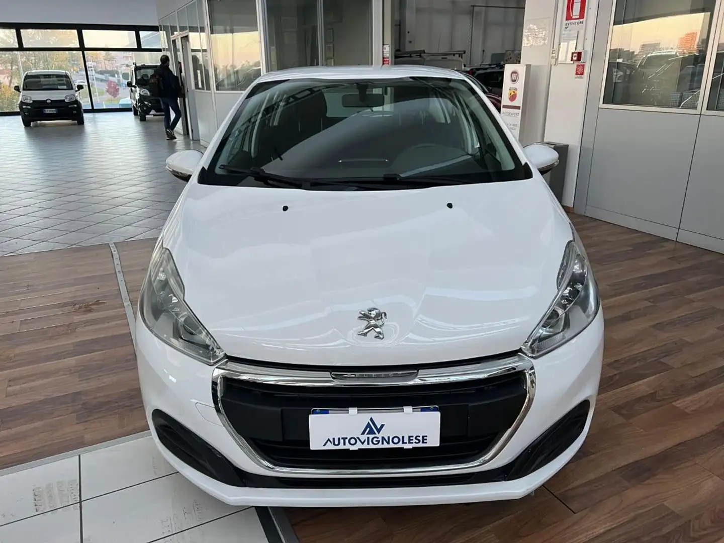 Peugeot 208 1° serie PureTech 82 5 porte Active-NEOPAT, CRUIS Bianco - 2