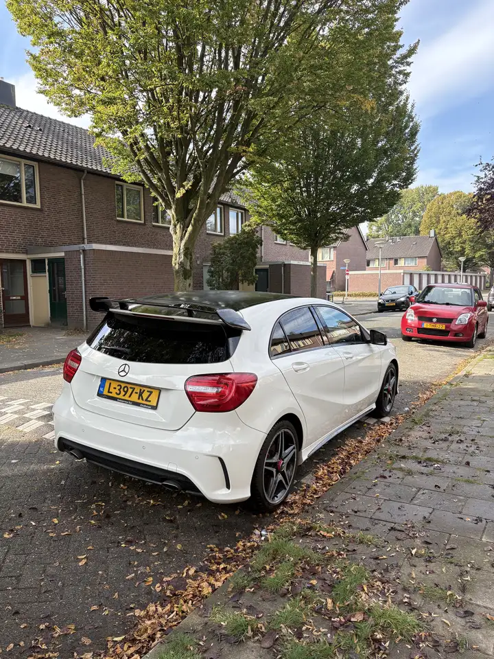 Mercedes-Benz A 200