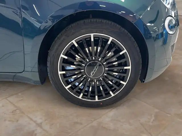 Fiat 500 view 6
