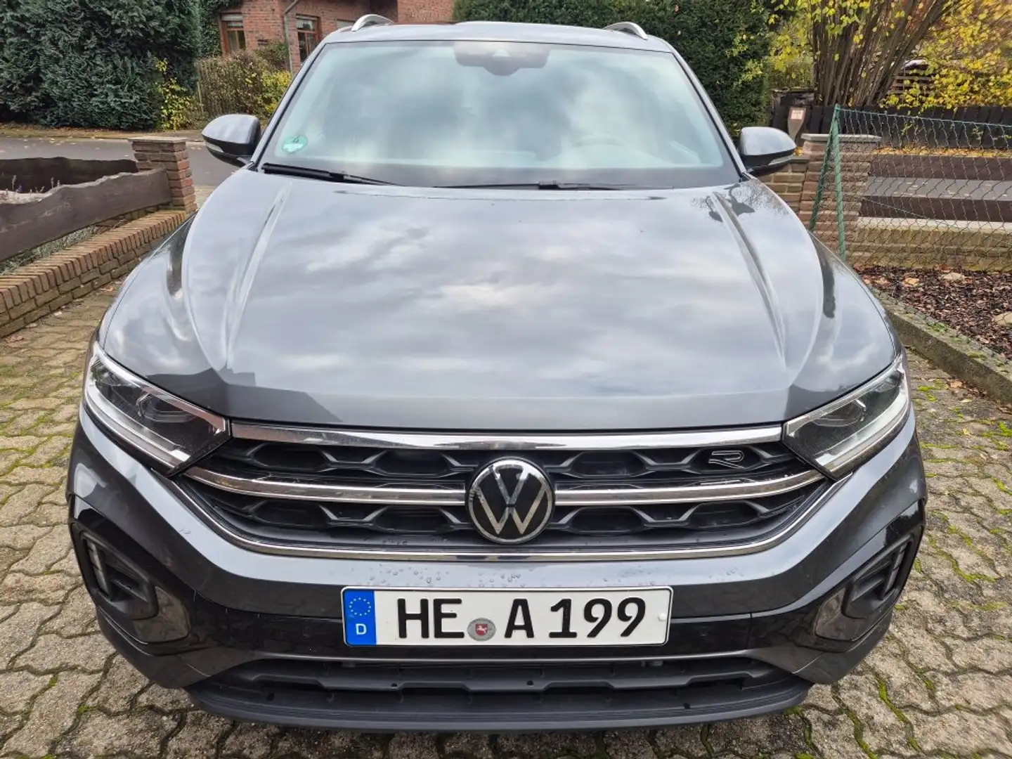 Volkswagen T-Roc R-Line NAV LED APPLINK ACC PDC APA AHK ALLSEASON Grey - 1